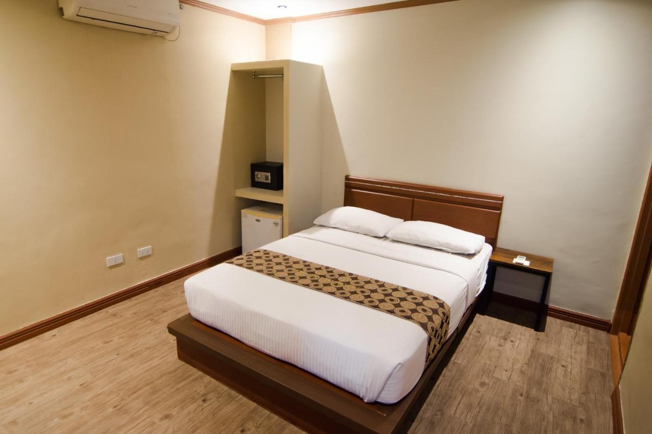 Dg Grami Hotel Paranaque City Exterior photo
